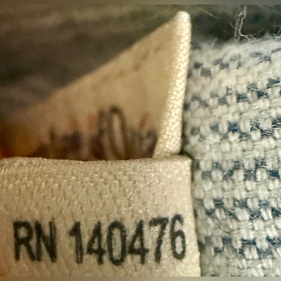 EUC Faherty Brand Button-Up Shirt Men’s Large | Heather Blue Coastal Oxford - Picture 11 of 12